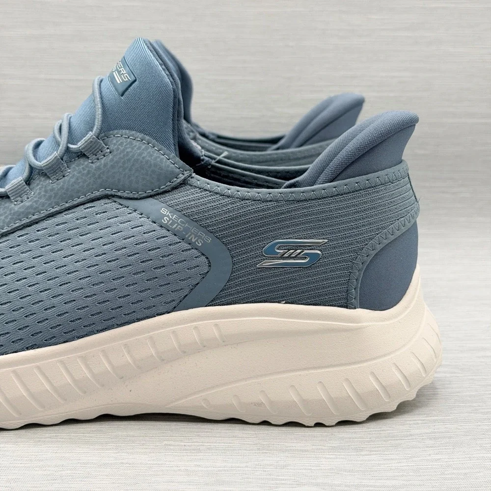 Skechers Women's 9 Sneakers Slip Ins Blue Hands Free Comfort Bobs 117504
